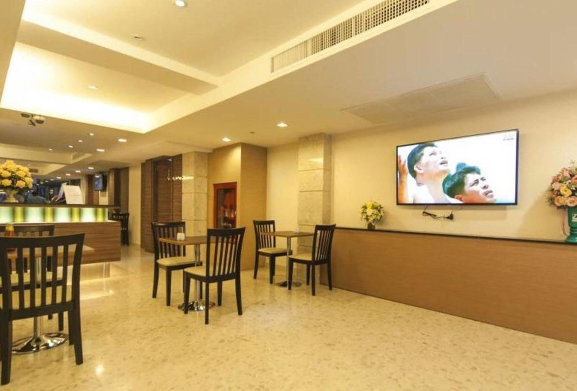 Gateway Hotel Pratunam Bangkok Extérieur photo